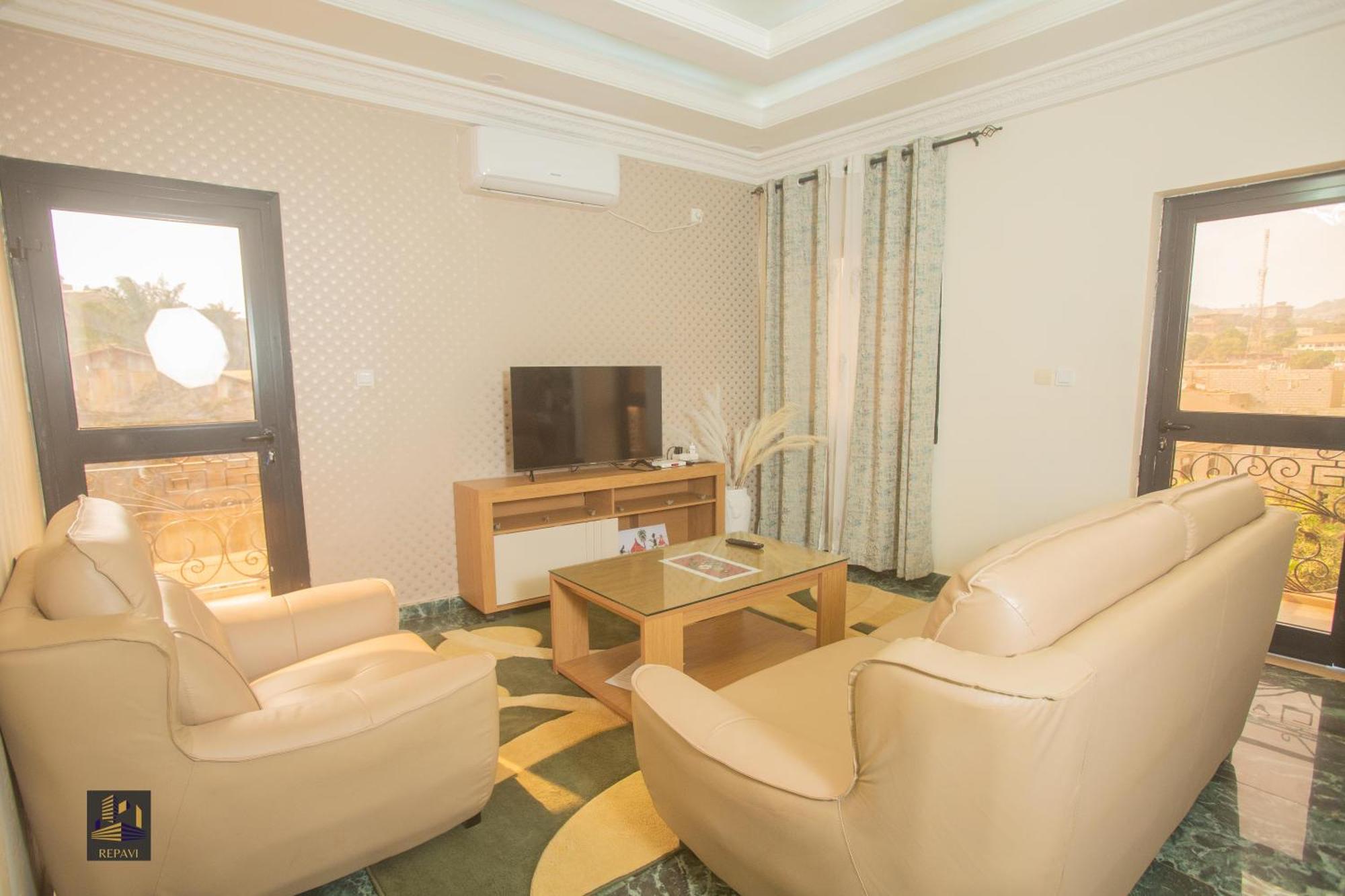 Repavi Lodge ยาอุนเด ภายนอก รูปภาพ