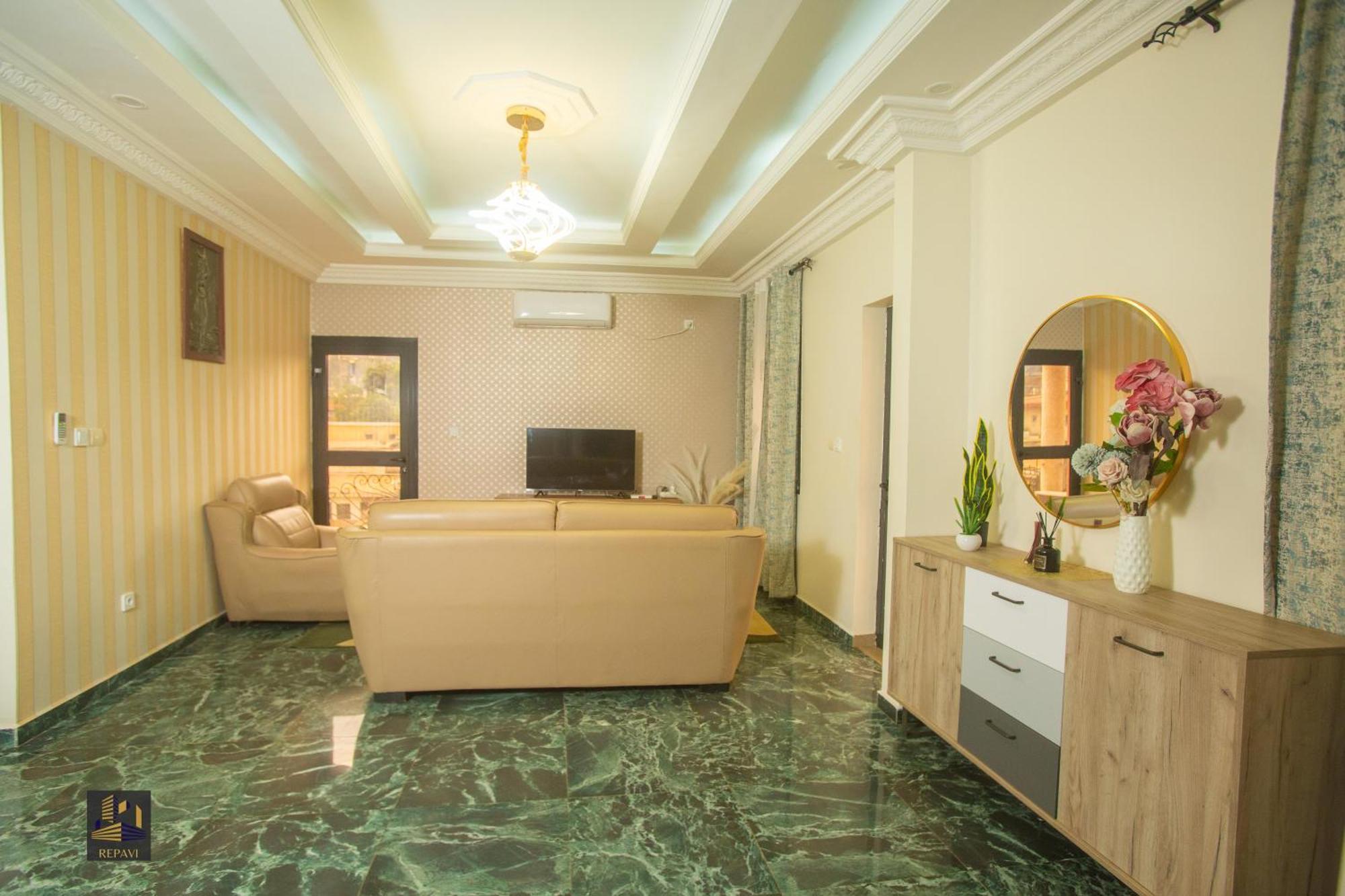 Repavi Lodge ยาอุนเด ภายนอก รูปภาพ